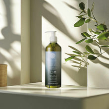 Cargar imagen en el visor de la galería, Geneva Green Hair & Body Wash Refillable 370 ml