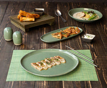 Cargar imagen en el visor de la galería, Front of the House FOH | Plato Redondo de 9" Artefact Color Moss (6 Piezas)