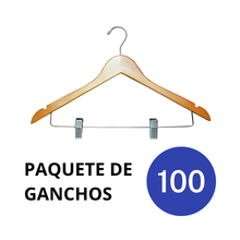 Cargar imagen en el visor de la galería, Ganchos Hoteleros de Madera para Ropa Color Natural