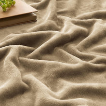 Cargar imagen en el visor de la galería, Cobertor King Size Polar Camel 2.6x2.2 Ideal para Hoteles, Suave, Cálido y Duradero