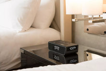 Cargar imagen en el visor de la galería, Reloj Despertador Con Triple Pantalla, Carga Usb Dual I Home