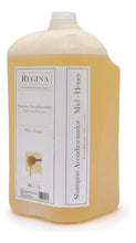 Cargar imagen en el visor de la galería, Regina Spa Therapy Shampoo y Acondicionador 2 en 1 Hotelero Hecho a Base de Esencias Miel de Abeja Refil de 5 Litros