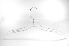 Cargar imagen en el visor de la galería, Ganchos De Plástico Sencillos Para Ropa, Corte Cristal Transparente - 30 piezas