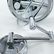 Cargar imagen en el visor de la galería, Espejo De Montaje En Pared Luz Led Doble Cara Cromado Conair