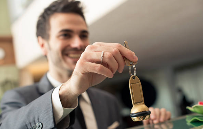 🏨 Equipamiento hotelero impecable: desde cortinas hasta tetera