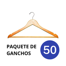 Cargar imagen en el visor de la galería, Ganchos Hoteleros de Madera para Ropa Color Natural
