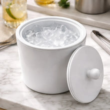 Cargar imagen en el visor de la galería, Hielera Térmica de Vinil (2.8 Litros) con Tapa Perilla Blanca – Elegancia y Frescura en un Solo Lugar
