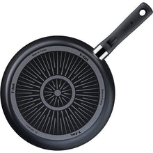 Cargar imagen en el visor de la galería, Sartén T-fal Hard Titanium Plus 24cm Negro Antiadherente C3820483
